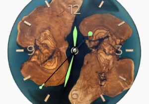 L’eleganza intrecciata: la bellezza degli orologi in legno di ulivo e resina