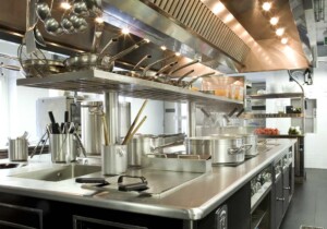 Forniture professionali per la ristorazione: come scegliere qualità e funzionalità