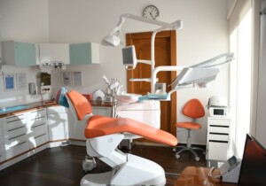 Dentista a Pescia: 5 segnali che indicano uno studio dentistico di qualità