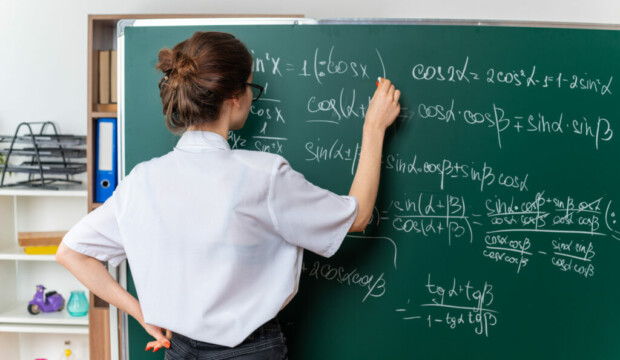 Stipendi docenti 2026: aumenti, differenze per grado e cosa cambia davvero